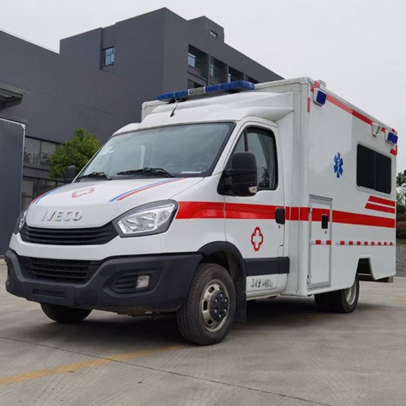 ambulancia médica UCI